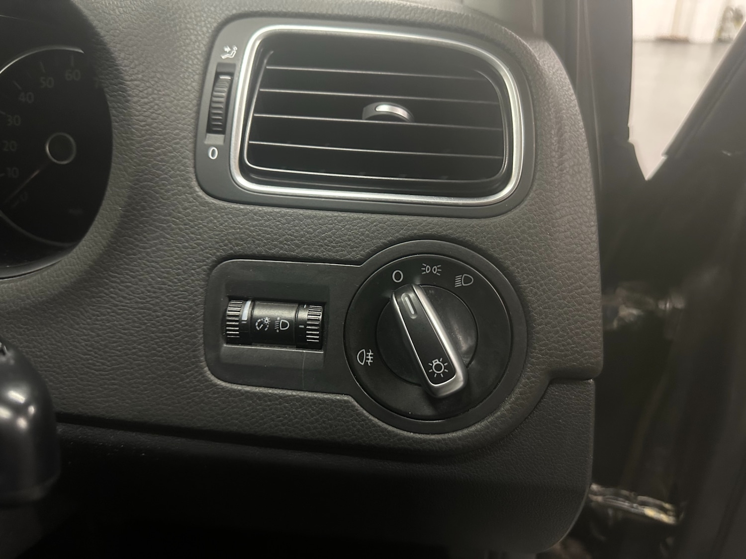 Used Volkswagen Polo 2011 for sale - 76907771: Photo 7