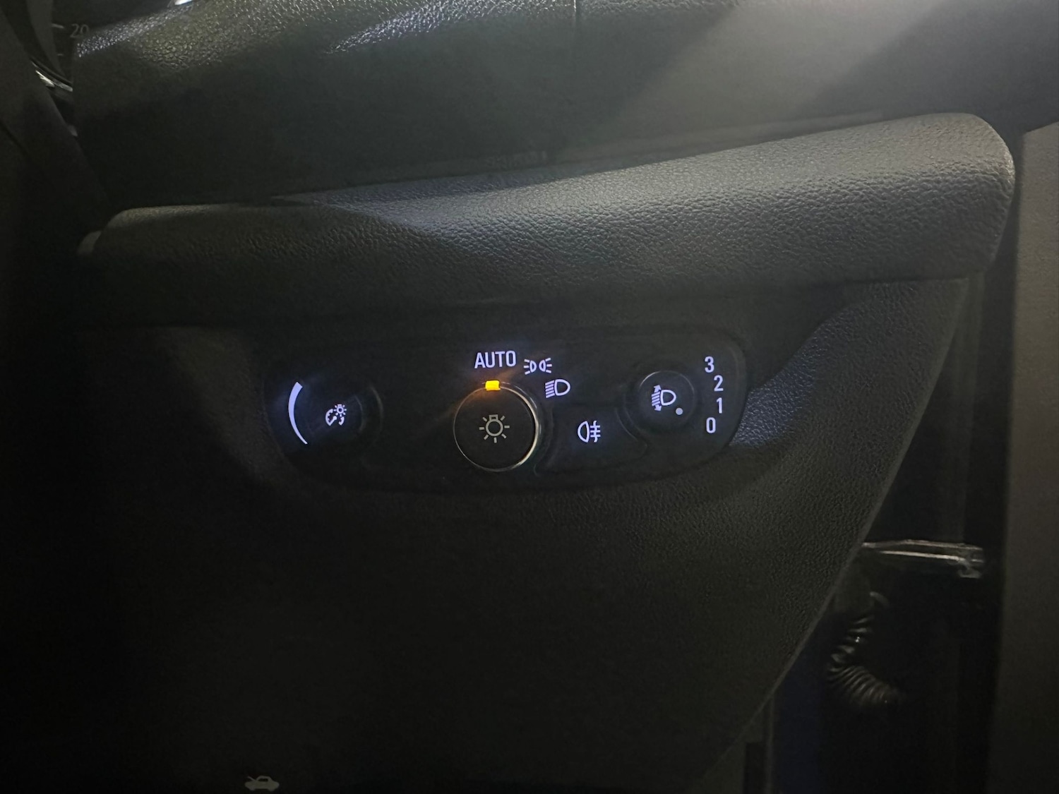 Used Vauxhall Insignia 2017 for sale - 76975164: Photo 11