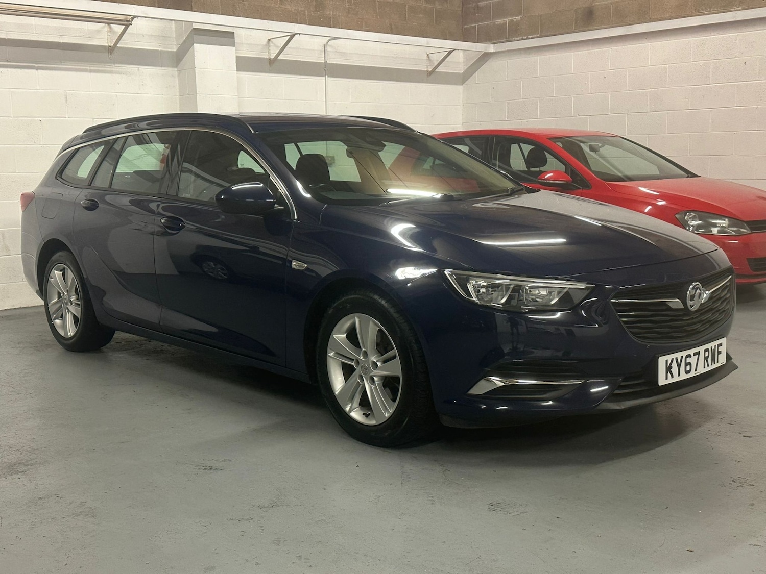Used Vauxhall Insignia 2017 for sale - 76975164: Photo 2