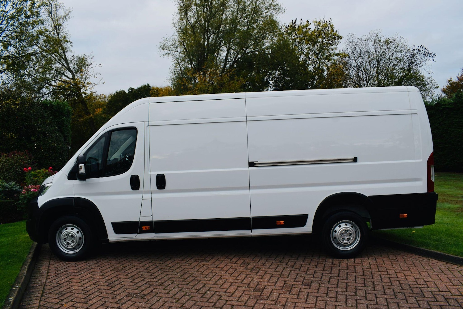 Used Vauxhall Movano 2023 for sale - 76349858: Photo 2
