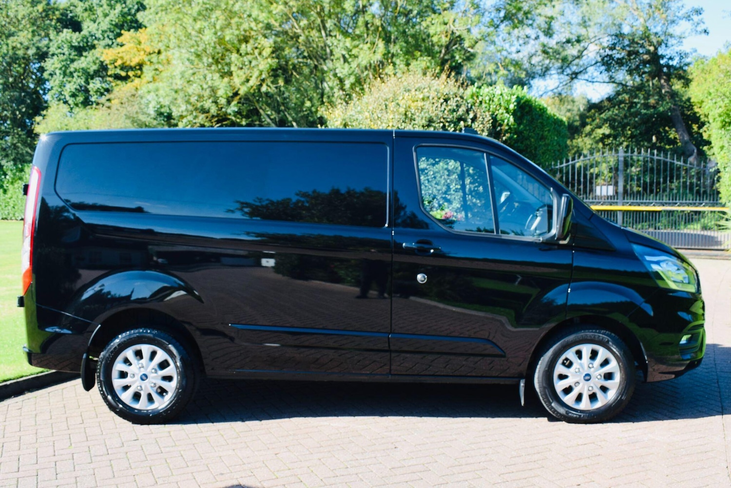 Used Ford Transit Custom 2023 for sale - 76987920: Photo 9