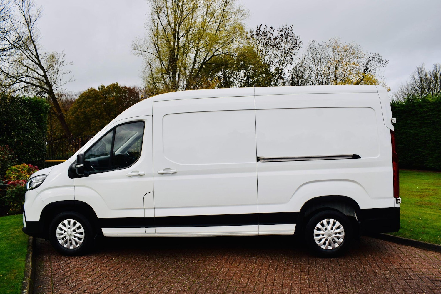 Used Maxus Deliver 9 2023 for sale - 76549786: Photo 2