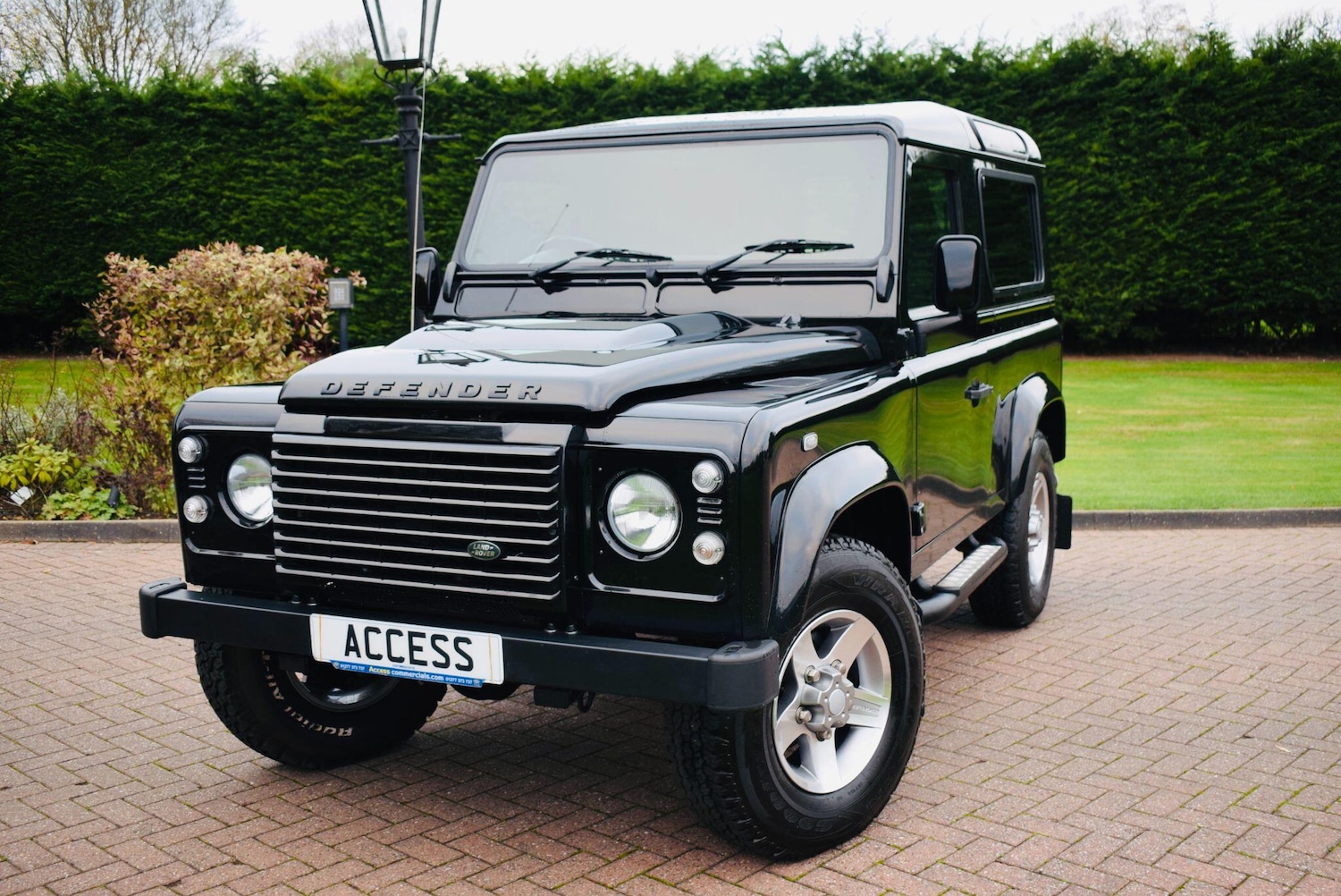 Used Land Rover Defender 90 2016 for sale - 76644978: Photo 1