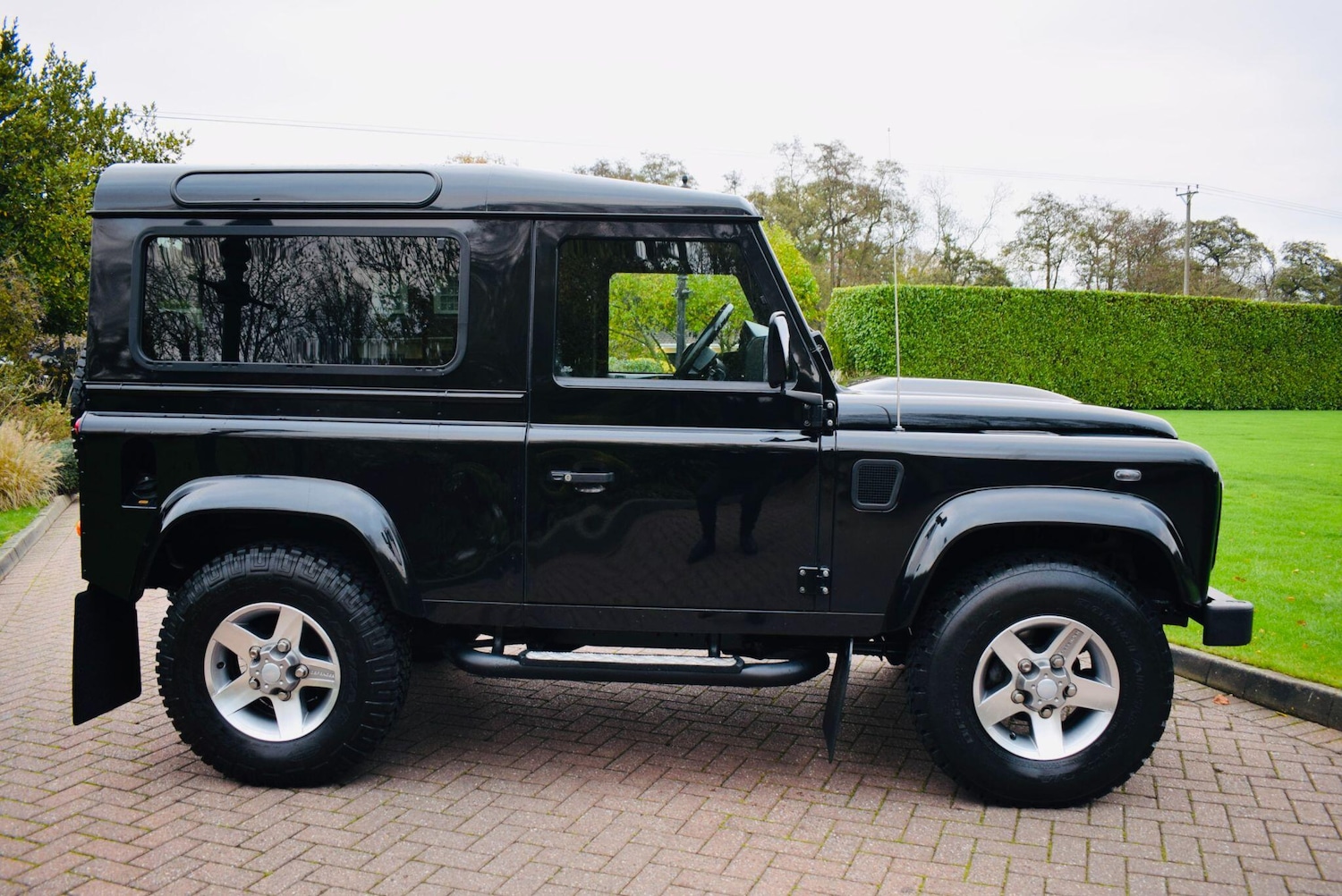 Used Land Rover Defender 90 2016 for sale - 76644978: Photo 6