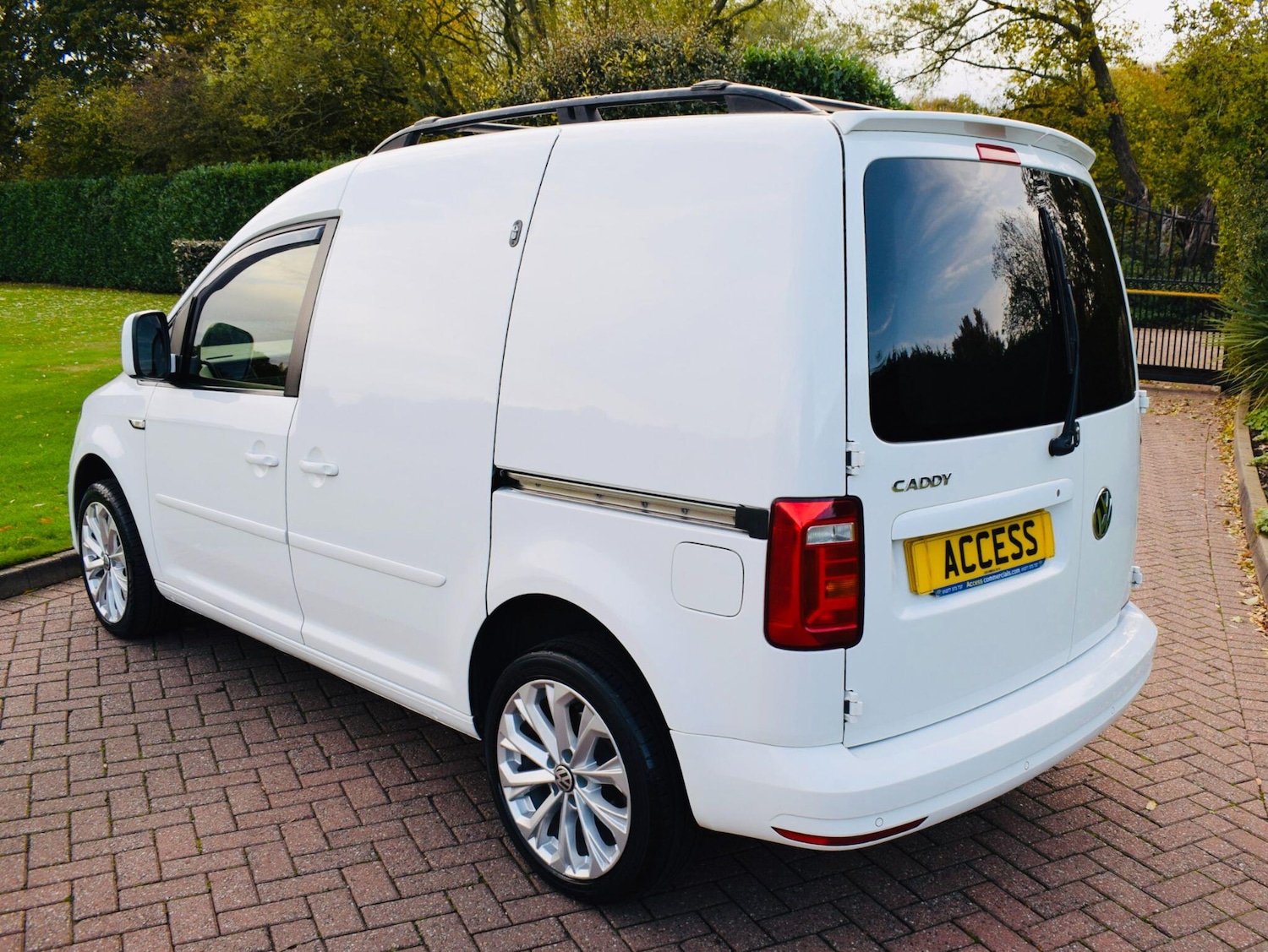 Used Volkswagen Caddy 2018 for sale - 76360294: Photo 4
