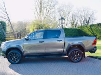 Used Toyota Hilux 2023 for sale - 74242583: Photo