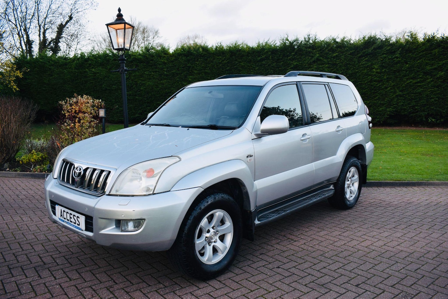 Used Toyota Land Cruiser for sale - 77808919: Photo 2