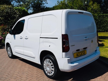 Used Vauxhall Combo 2023 for sale - 75551669: Photo