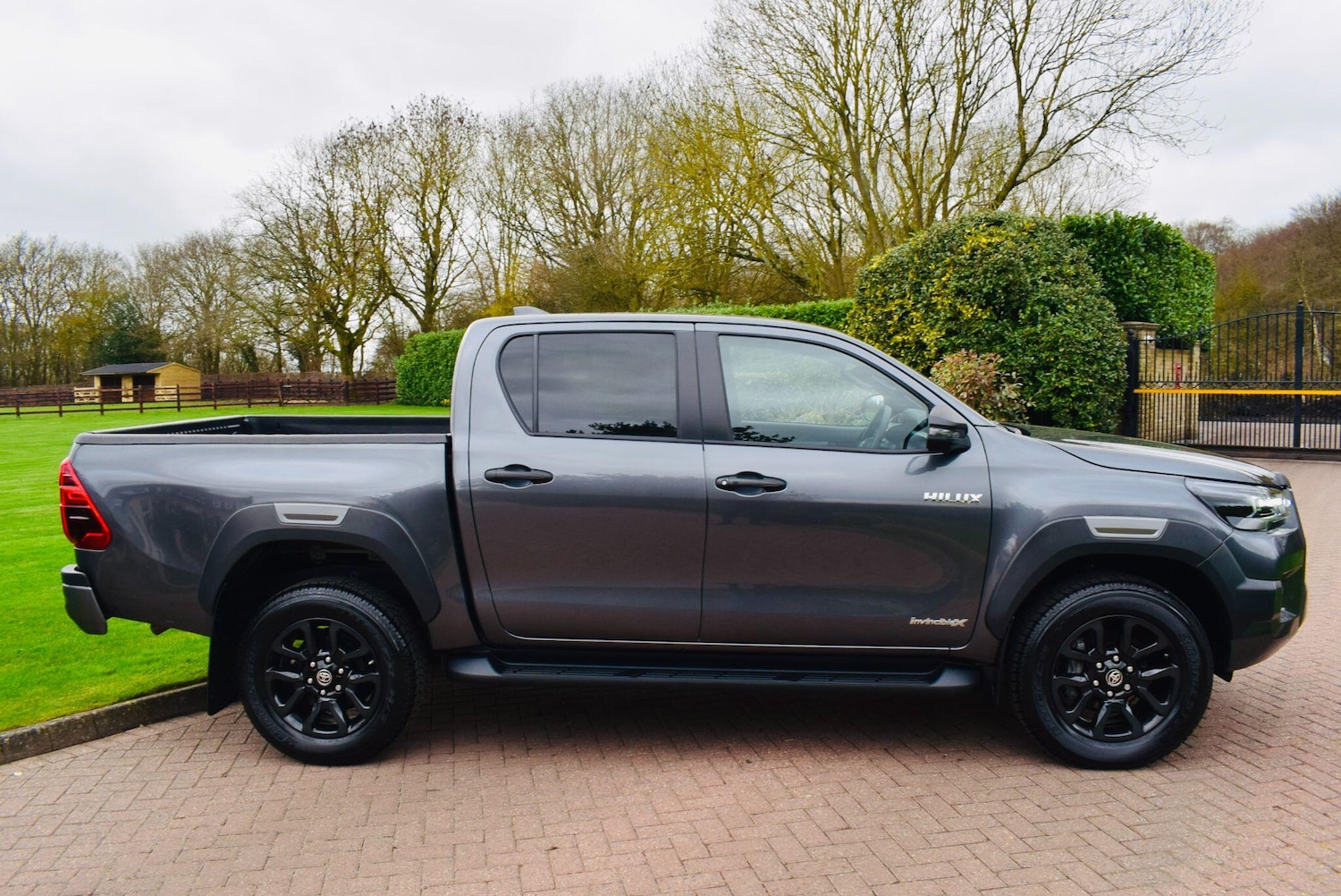 Used Toyota Hilux for sale - 77684354: Photo 10