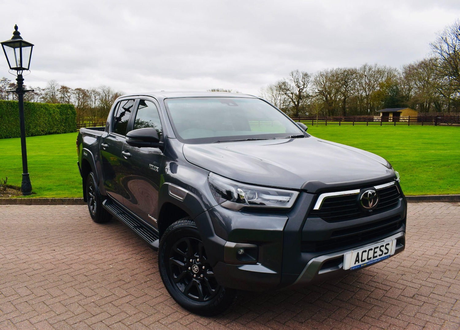 Used Toyota Hilux for sale - 77684354: Photo 11