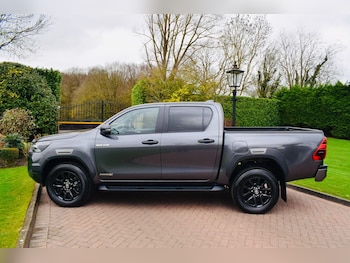 Used Toyota Hilux 2025 for sale - 77684354: Photo