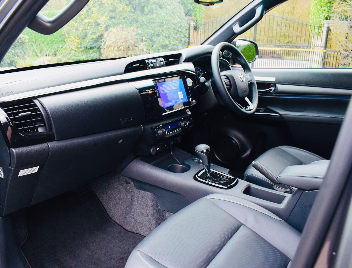 Used Toyota Hilux for sale - 77684354: Photo 4