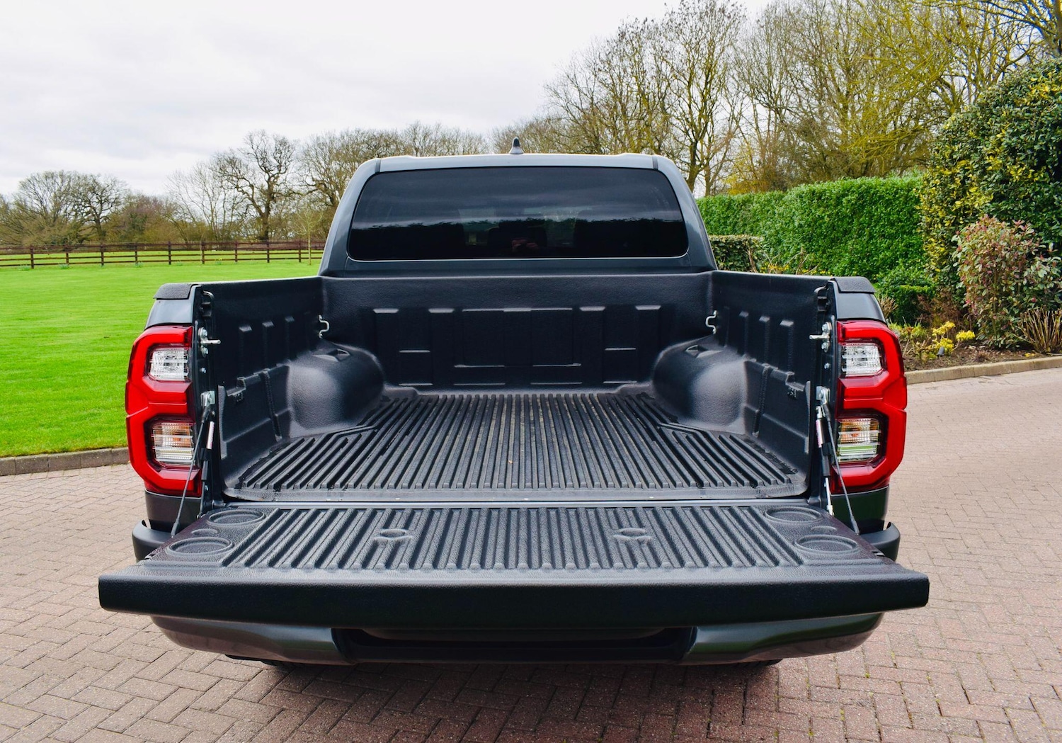 Used Toyota Hilux for sale - 77684354: Photo 9