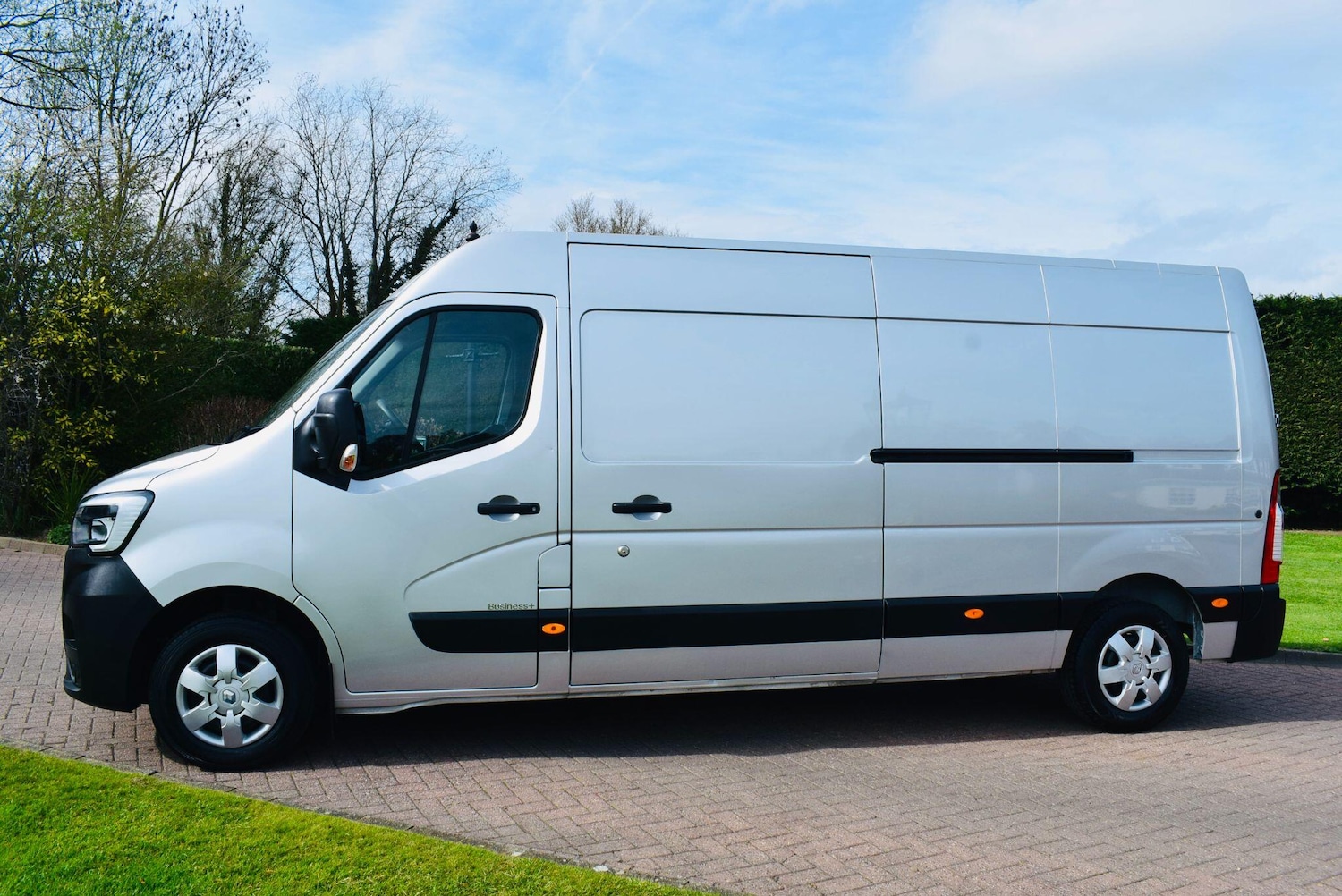 Used Renault Master 2023 for sale - 78157847: Photo 2