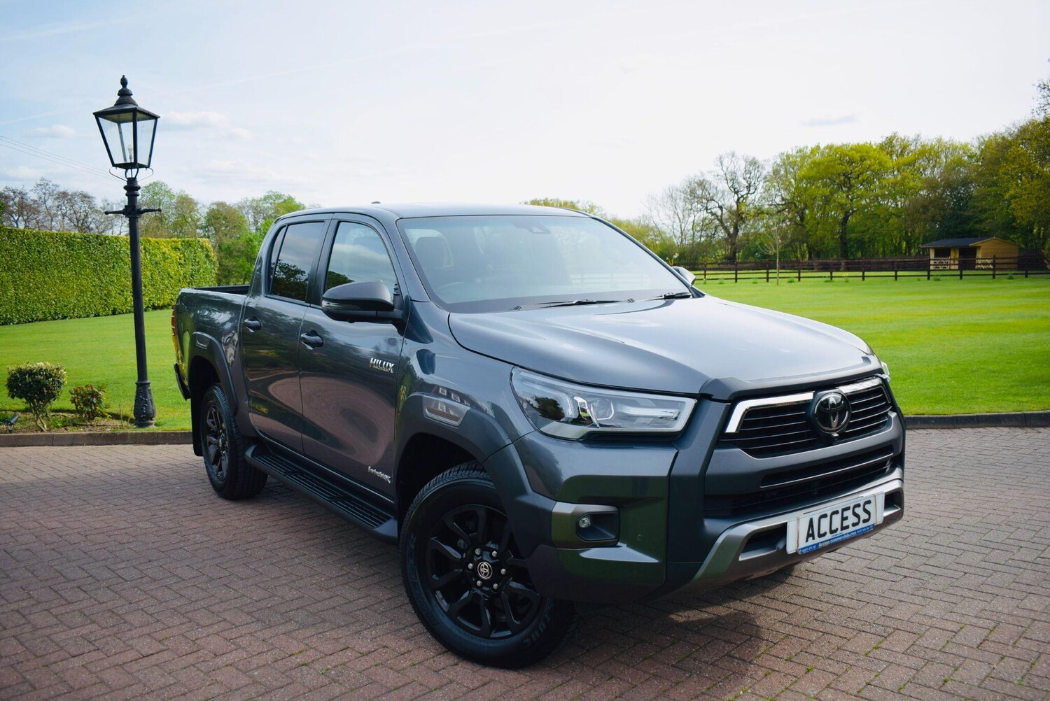 Used Toyota Hilux for sale - 78205000: Photo 11