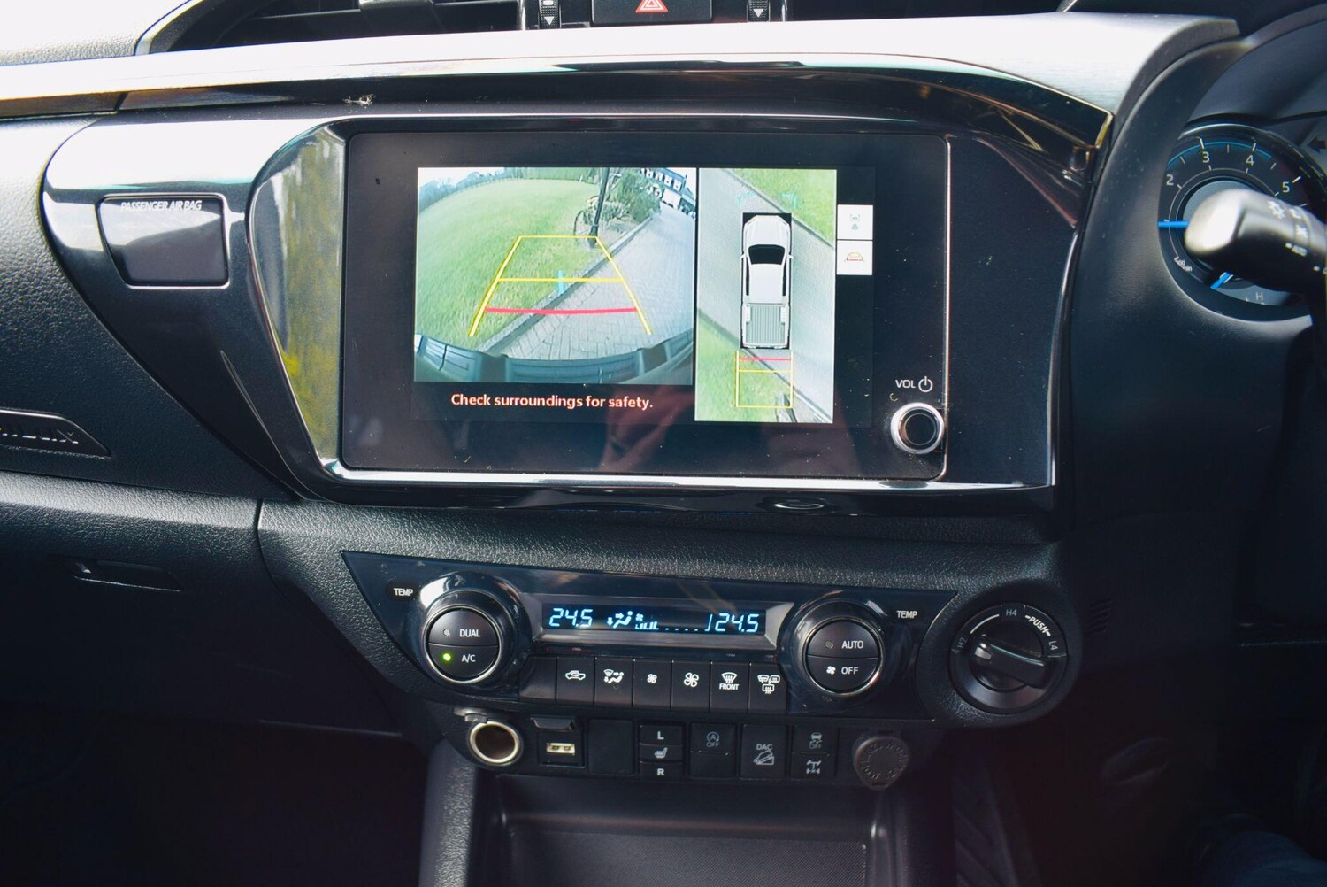 Used Toyota Hilux for sale - 78205000: Photo 15