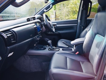 Used Toyota Hilux 2025 for sale - 78205000: Photo