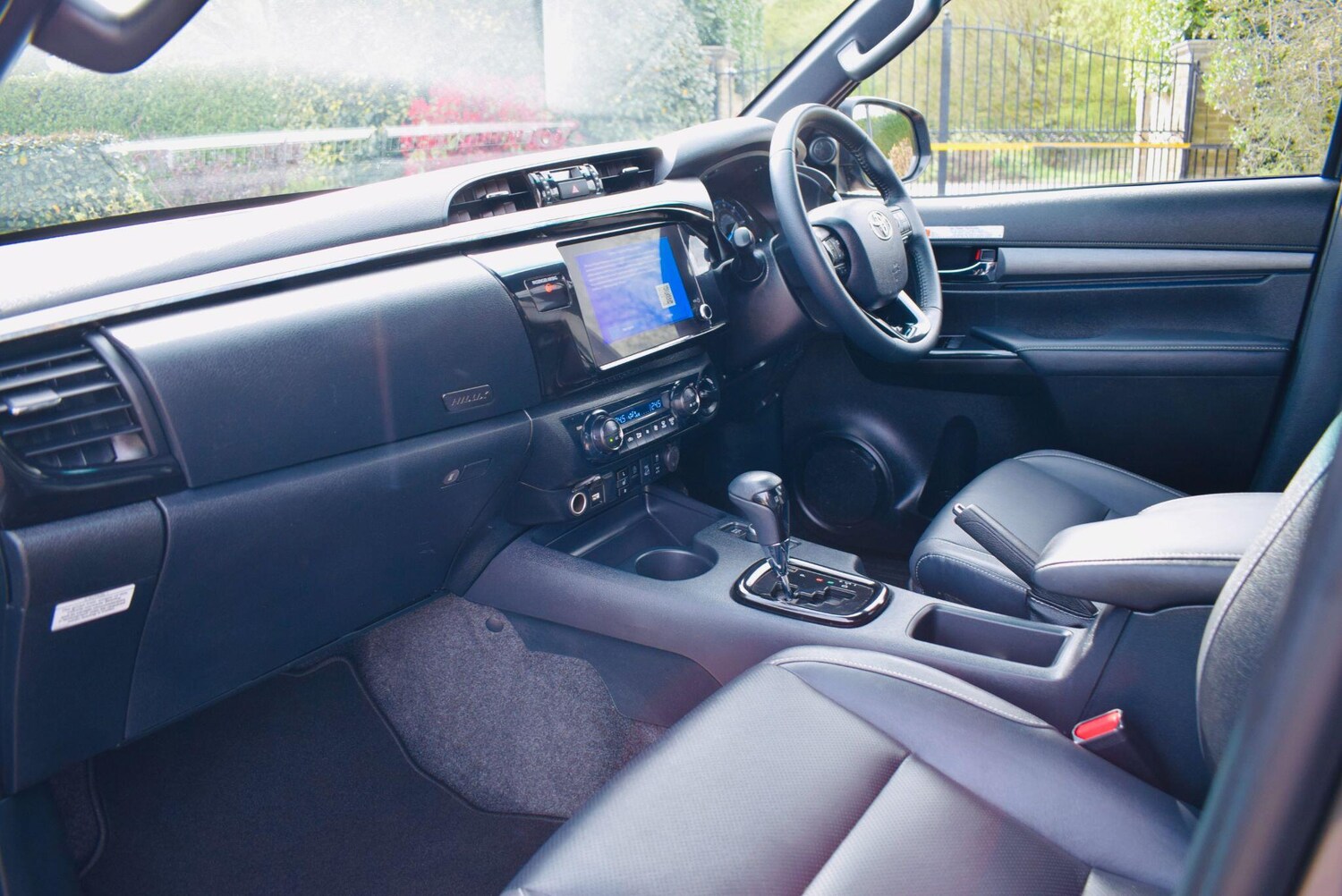 Used Toyota Hilux for sale - 78205000: Photo 4