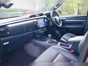 Used Toyota Hilux 2025 for sale - 78205000: Photo