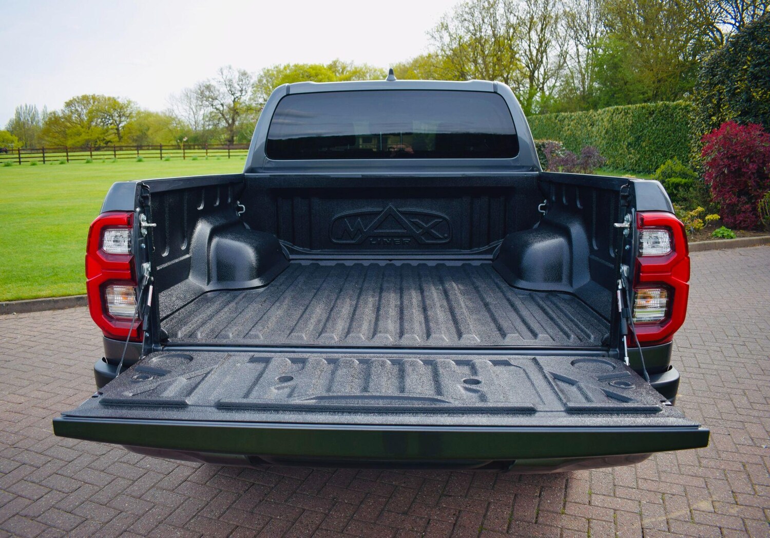 Used Toyota Hilux for sale - 78205000: Photo 9