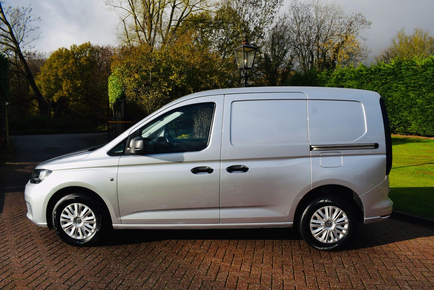 Used Volkswagen Caddy 2022 for sale - 76688707: Photo 2