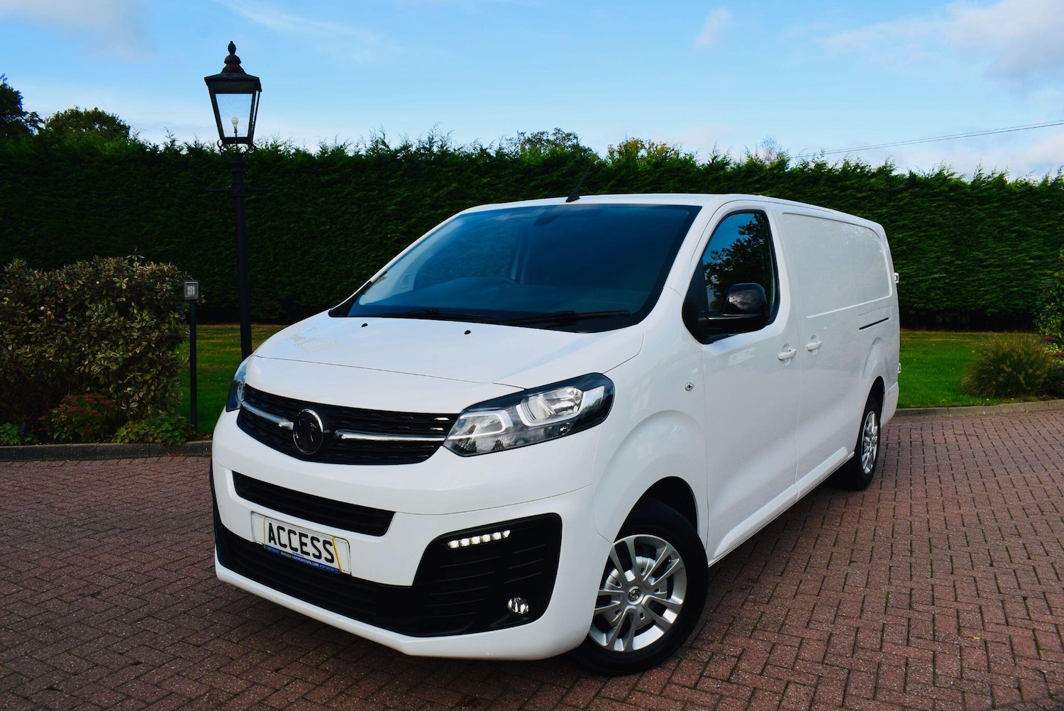 Used Vauxhall Vivaro 2022 for sale - 76175589: Photo 1