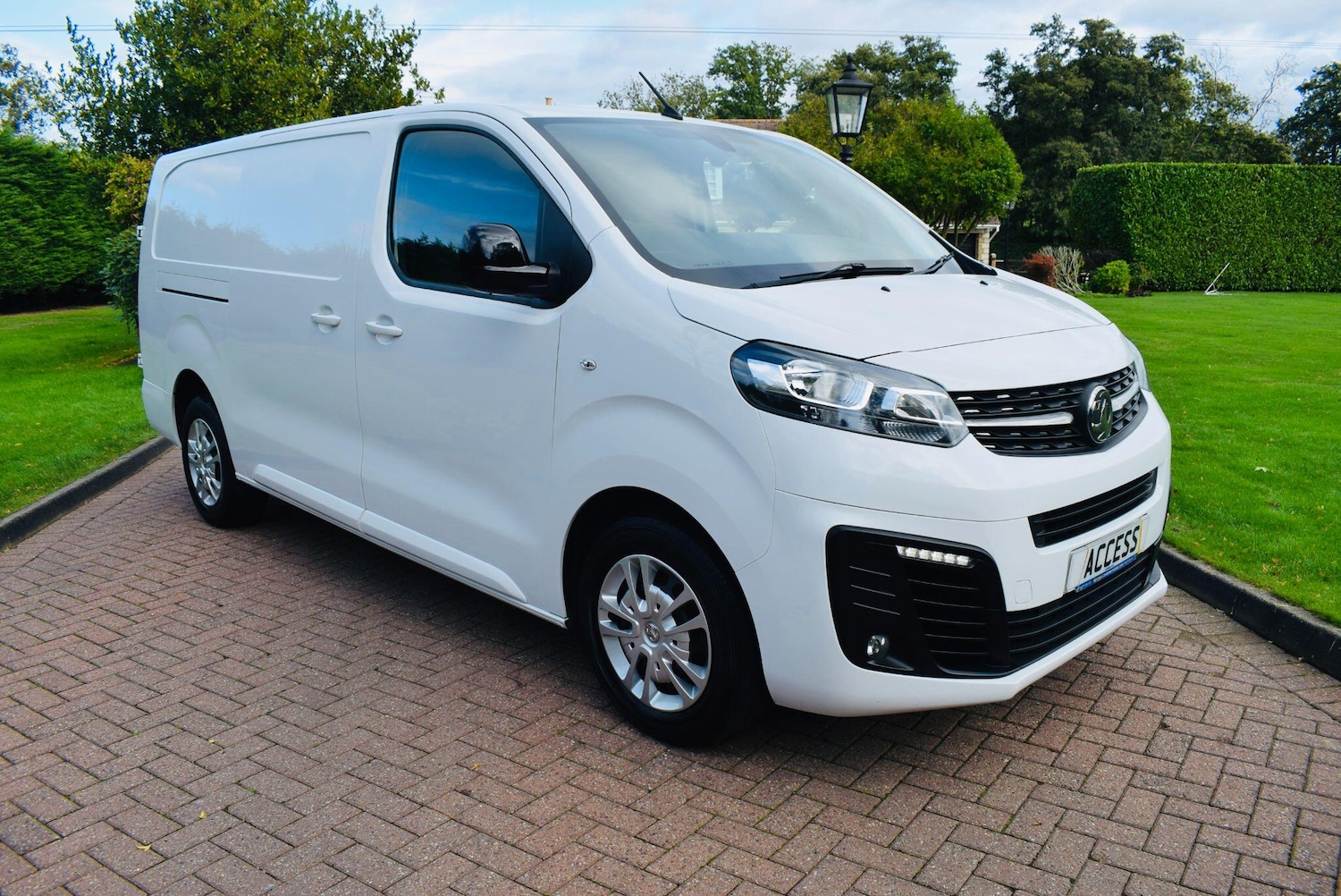 Used Vauxhall Vivaro 2022 for sale - 76175589: Photo 10