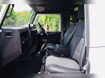 Used Land Rover Defender 90 2015 for sale - 78859666: Photo