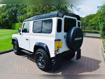 Used Land Rover Defender 90 2015 for sale - 78859666: Photo