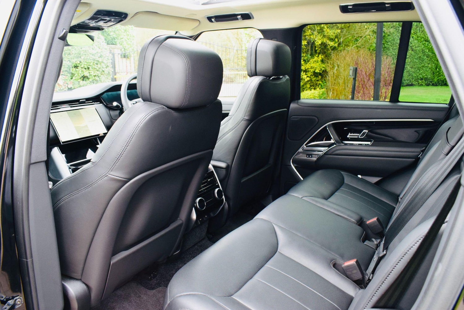 Used Land Rover Range Rover 2025 for sale - 77898587: Photo 11