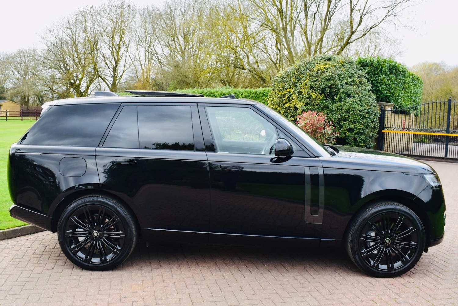 Used Land Rover Range Rover 2025 for sale - 77898587: Photo 15