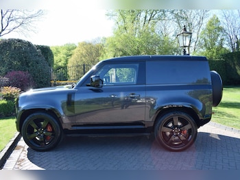 Used Land Rover Defender 2025 for sale - 78361984: Photo