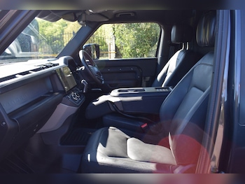 Used Land Rover Defender 2025 for sale - 78361984: Photo