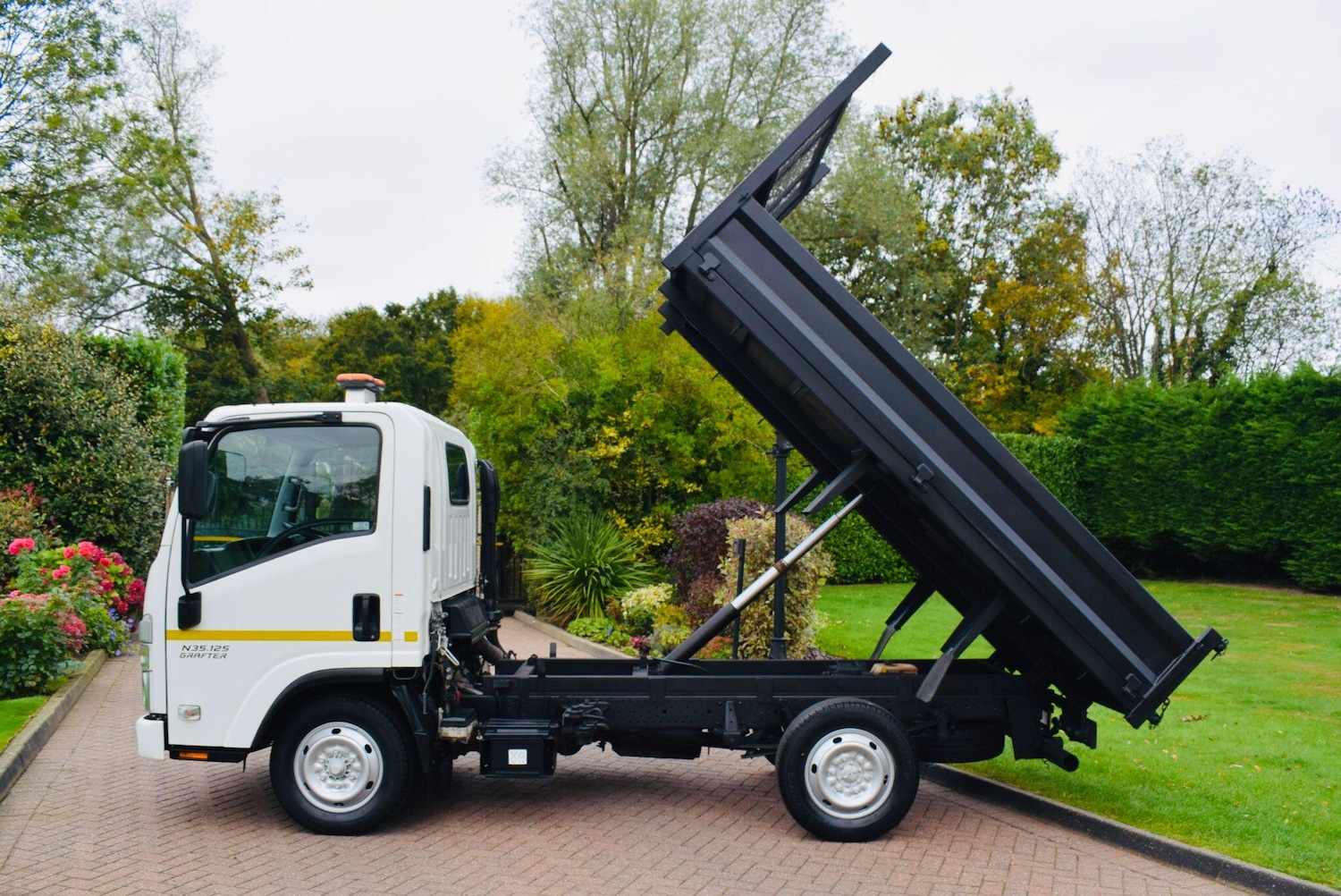 Used Isuzu Grafter 2022 for sale - 76326738: Photo 2