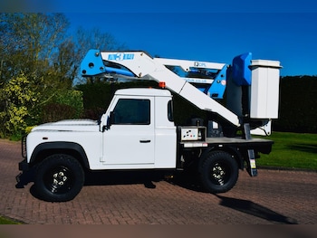 Used Land Rover Defender 2015 for sale - 78157181: Photo