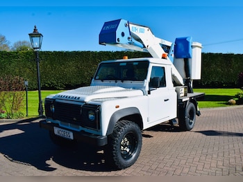 Used Land Rover Defender 2015 for sale - 78157181: Photo