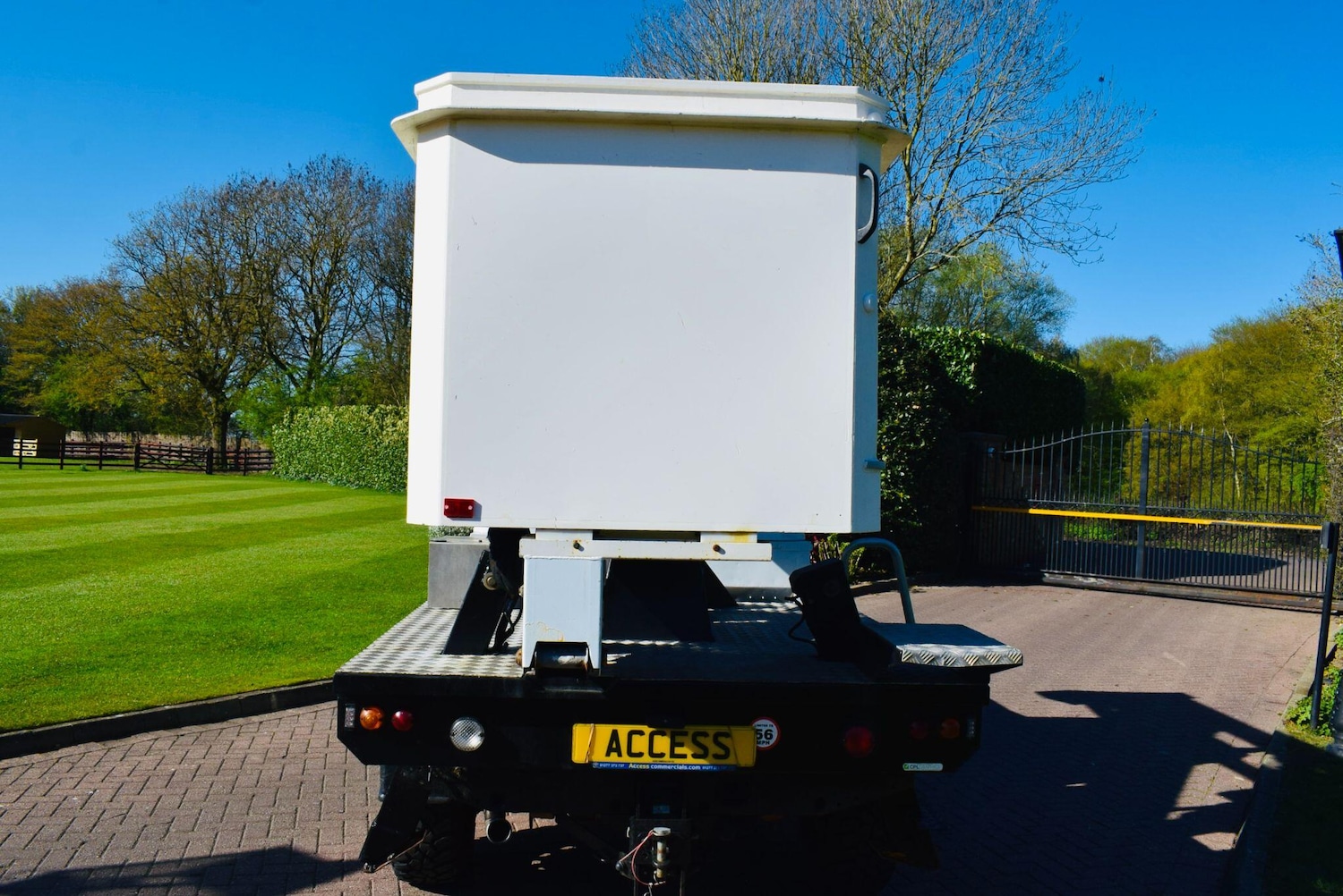 Used Land Rover Defender 2015 for sale - 78157181: Photo 5