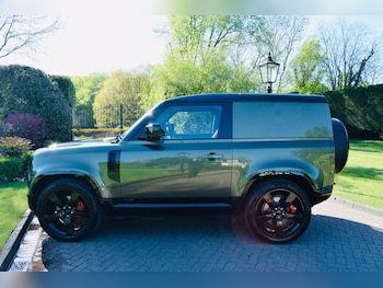 Used Land Rover Defender 2025 for sale - 78375596: Photo