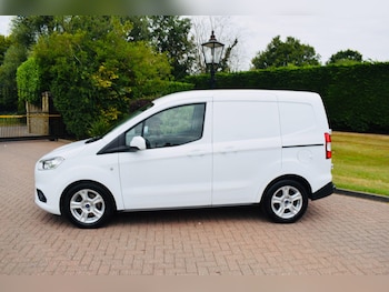 Used Ford Transit Courier 2023 for sale - 79304060: Photo