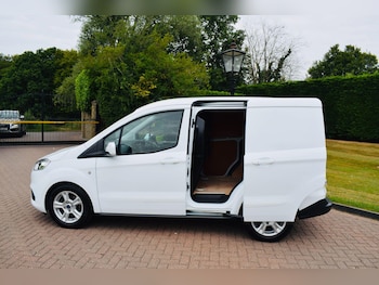 Used Ford Transit Courier 2023 for sale - 79304060: Photo