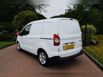Used Ford Transit Courier 2023 for sale - 79304060: Photo