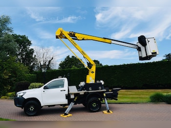 Used Toyota Hilux 2018 for sale - 79180923: Photo