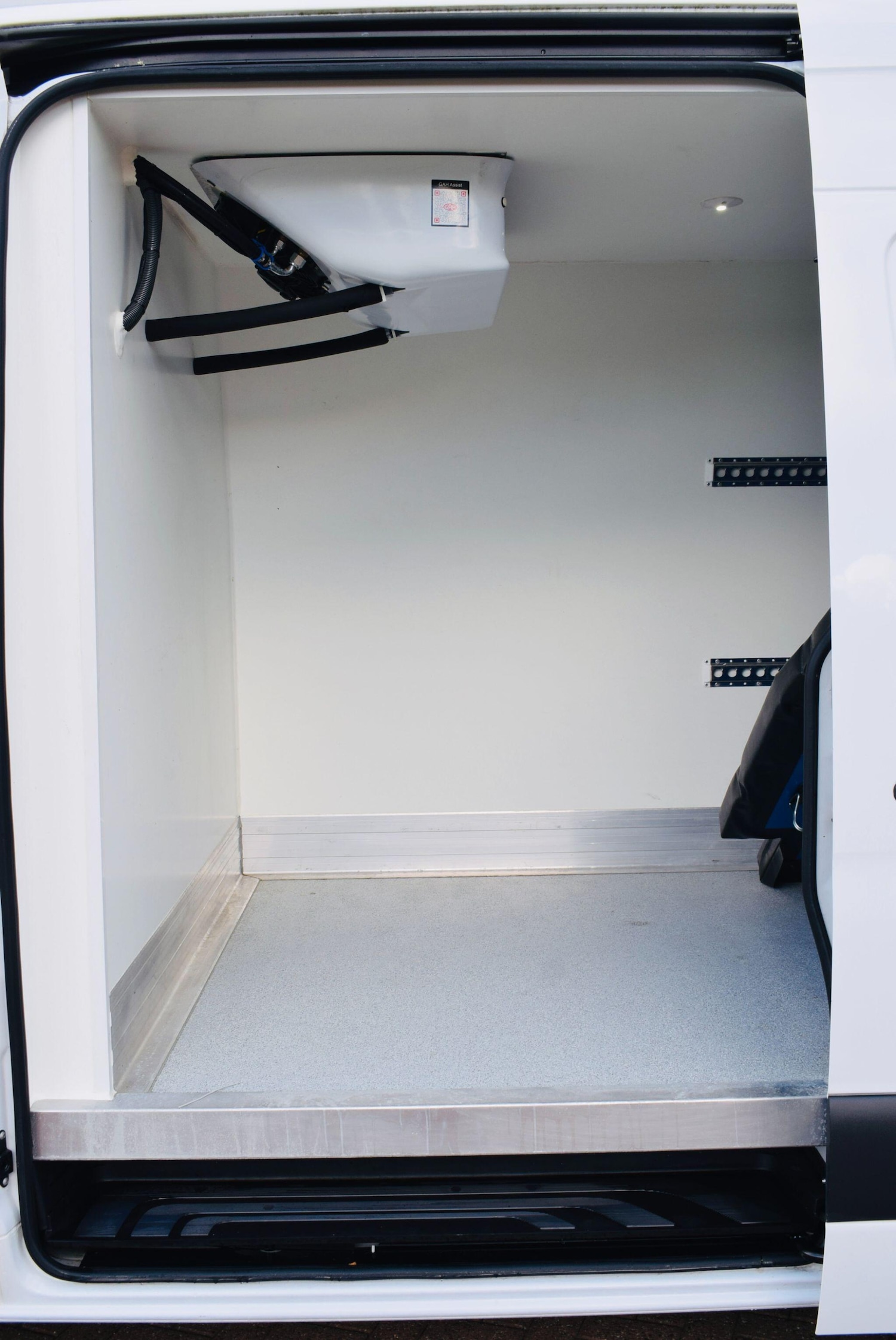 Used Mercedes-Benz Sprinter 2024 for sale - 76109210: Photo 3