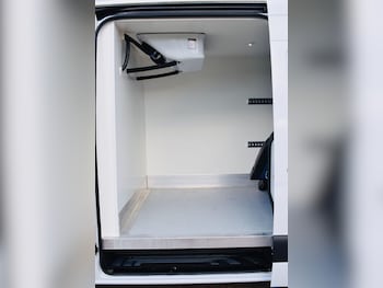 Used Mercedes-Benz Sprinter 2024 for sale - 76109210: Photo 3