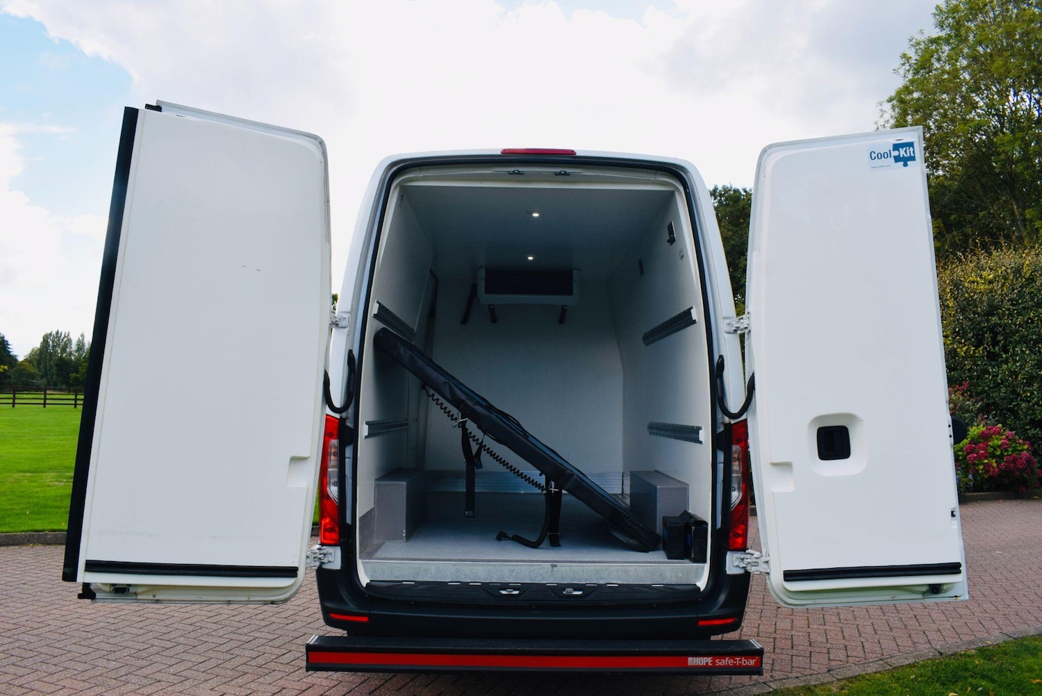 Used Mercedes-Benz Sprinter 2024 for sale - 76109210: Photo 6