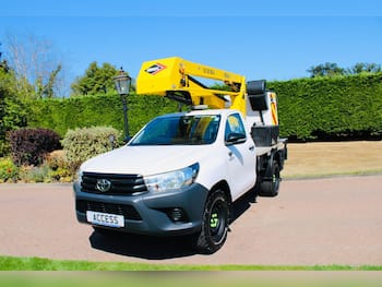 Used Toyota Hilux 2018 for sale - 79635275: Photo