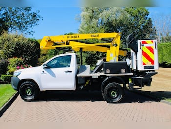Used Toyota Hilux 2018 for sale - 79635275: Photo