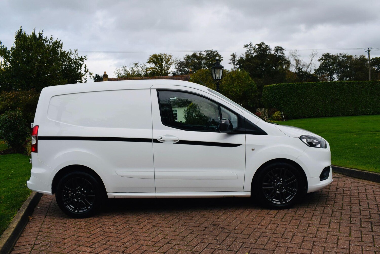 Used Ford Transit Courier 2023 for sale - 76457549: Photo 10
