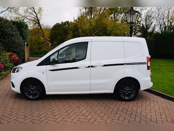 Used Ford Transit Courier 2023 for sale - 76457549: Photo