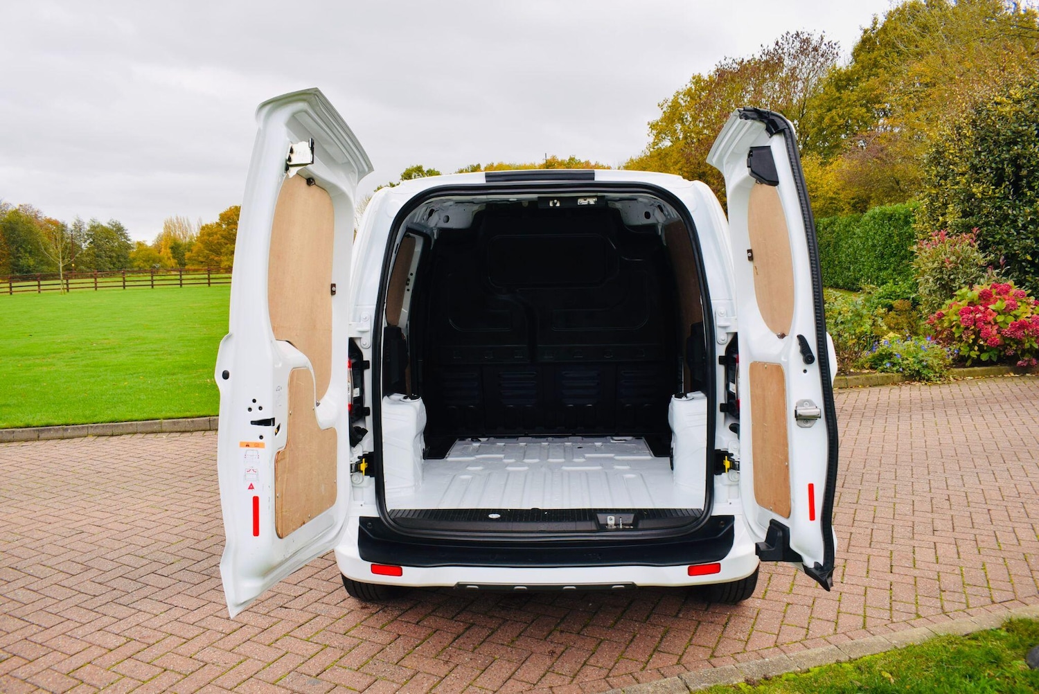 Used Ford Transit Courier 2023 for sale - 76457549: Photo 9